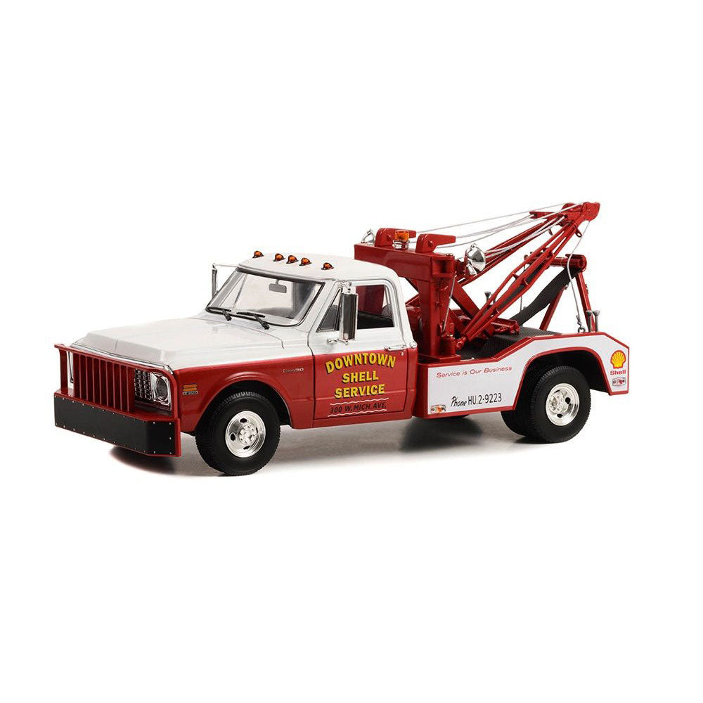 Chevrolet C-30 Dually Wrecker 1/18 Scale