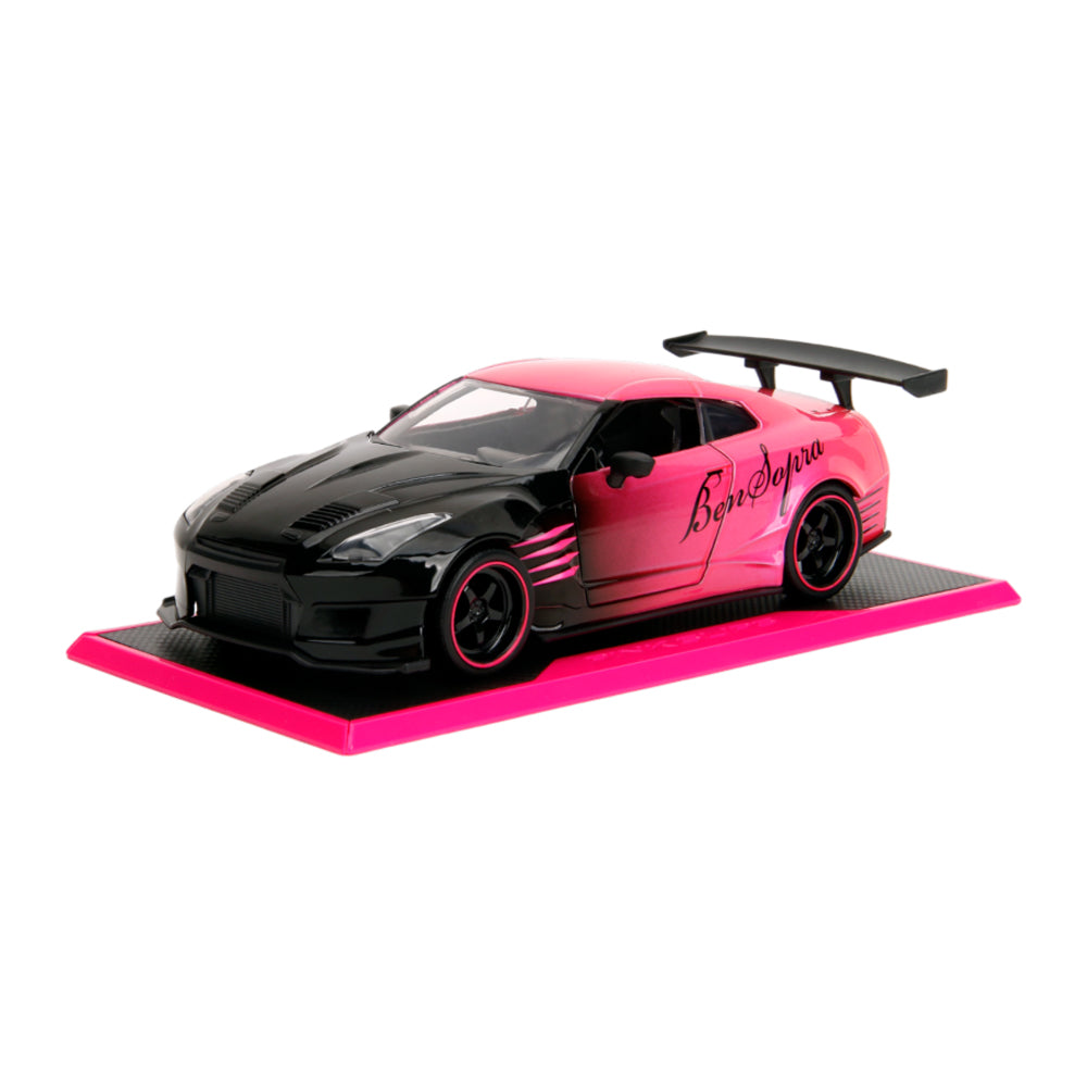 Pink Slips 2009 Nissan GTR Ben Sopra 1:24 Diecast Vehicle