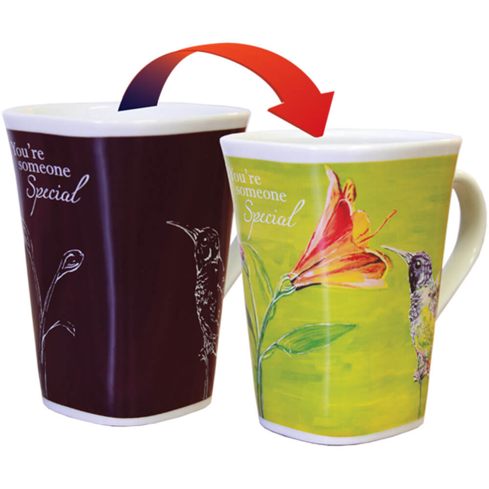 Tasse d'histoire à changement de couleur